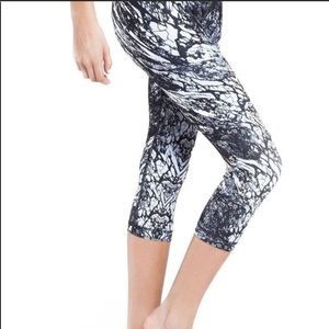 NWOT WITH Cropped Black and White Leggings Size M
